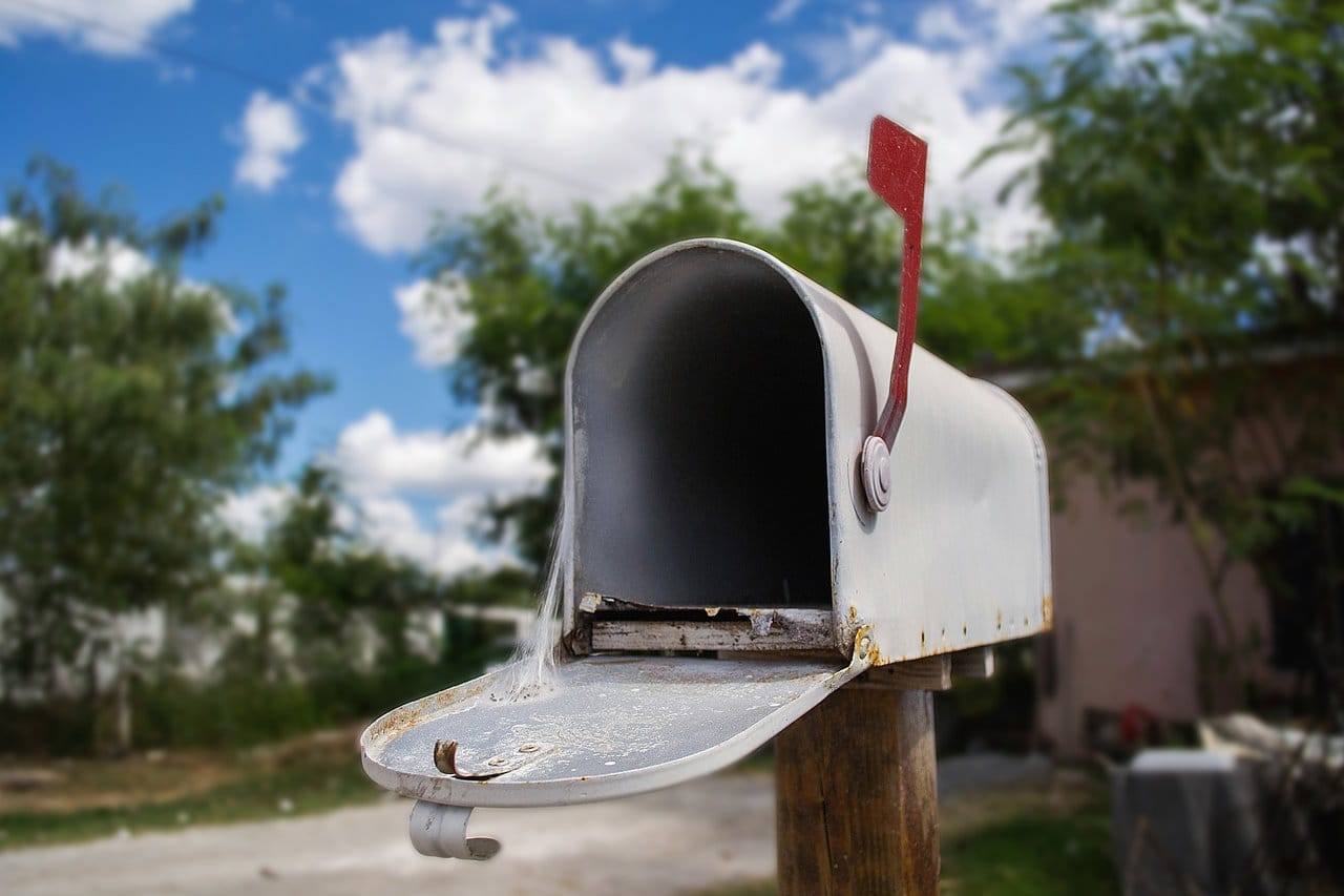 Capa do artigo: PHP - Verificando se um E-mail é realmente válido e se não é um E-mail Temporário